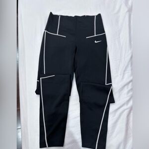 Soulcycle by Nike black and white leggings size small great condition